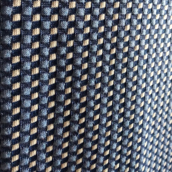 Zara Dress - Picture 2 of 4